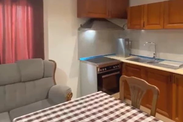 Shtepi me qera 1+1 ne Tirane - 350 Euro