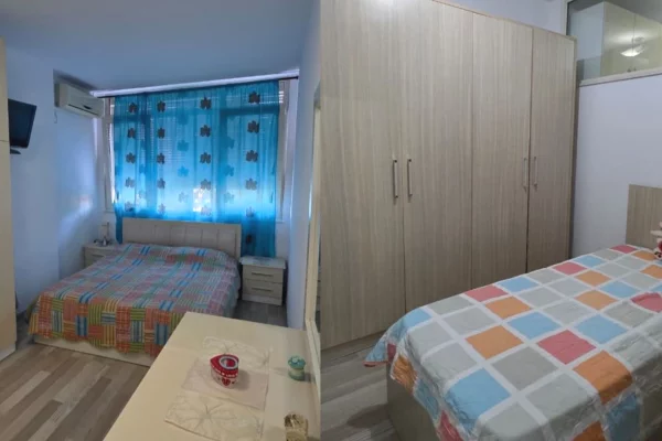 Shtepi me qera 2+1 ne Tirane - 450 Euro