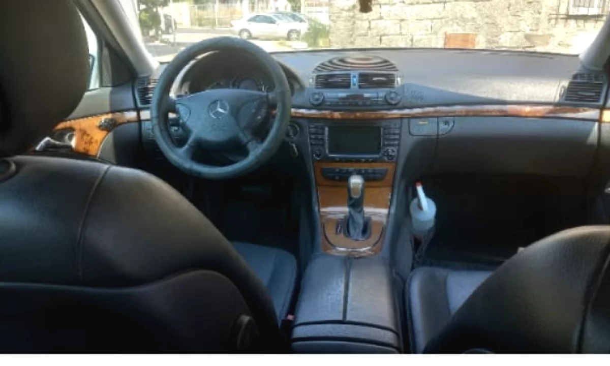 Auto in Vendita a Tirana, Mercedes-Benz, 2003 Diesel,Kambio Automatik Pagamento 2,300  Euro.