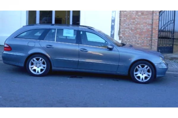 Auto in Vendita a Tirana, Mercedes-Benz, 2003 Diesel,Kambio Automatik Pagamento 2,300  Euro.