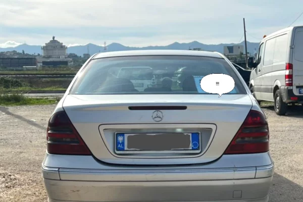 Auto in Vendita a Tirana, Mercedes-Benz, 2002 Diesel,Kambio Manual Pagamento 3,299  Euro.