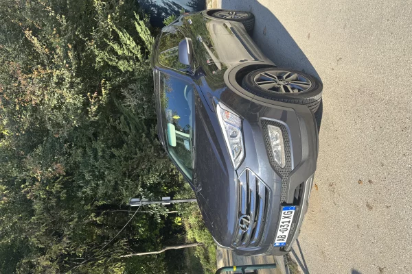 Auto in Vendita a Tirana, Hyundai, 2015 Diesel,Kambio Automatik Pagamento 13,000  Euro.