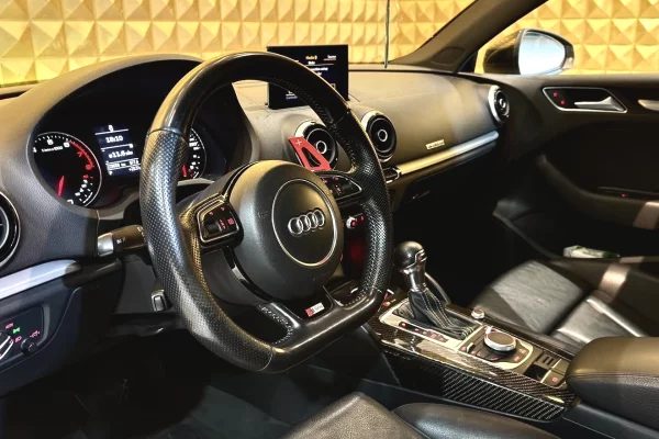 Auto in Vendita a Durazzo, Audi, 2015 Benzine,Kambio Automatik Pagamento 9,999  Euro.