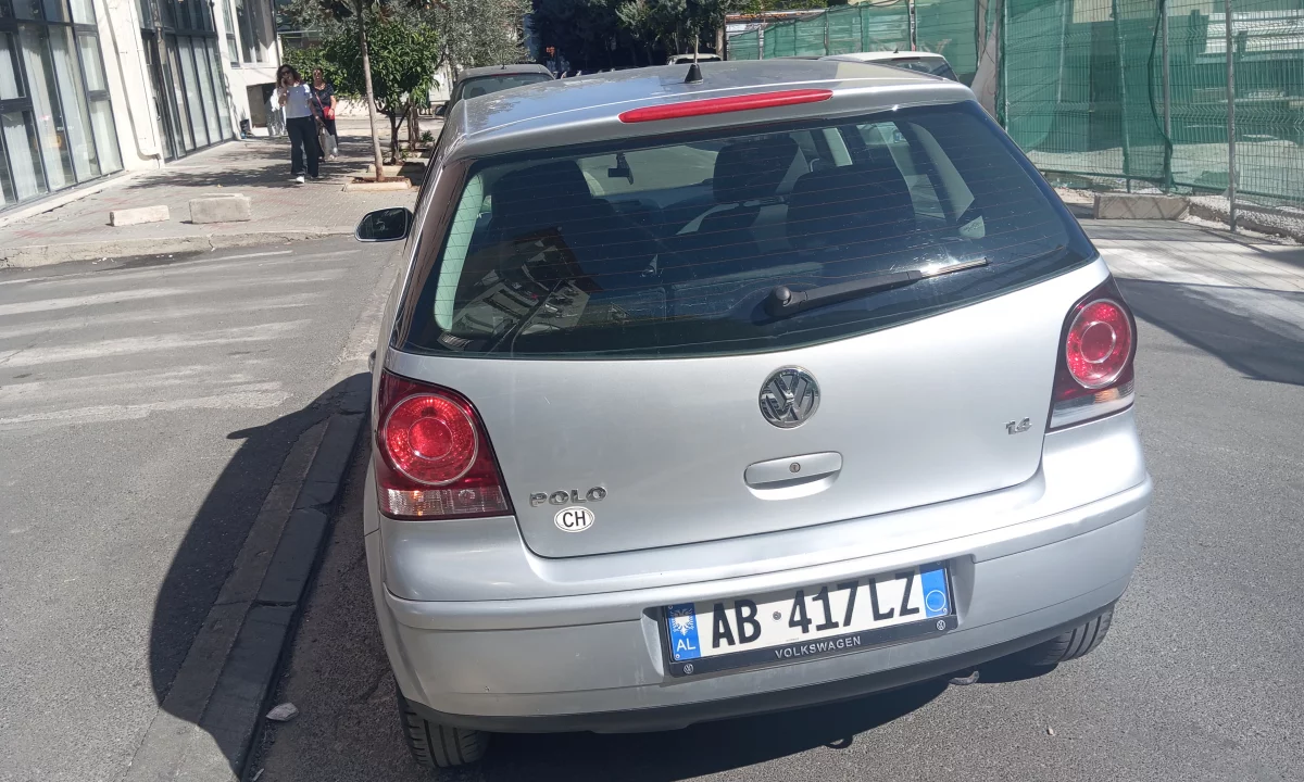 Auto in Vendita a Tirana, Volkswagen, 2005 Benzine,Kambio Manual Pagamento 2,600  Euro.