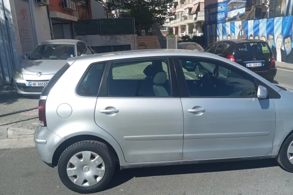 Auto in Vendita a Tirana, Volkswagen, 2005 Benzine,Kambio Manual Pagamento 2,600  Euro.