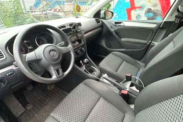 Auto in Vendita a Tirana - 400,000,000 Leke