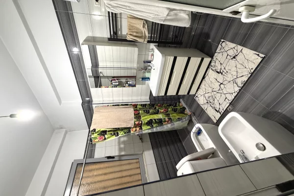 Appartamento in vendita a Tirana 2+1, Arredato