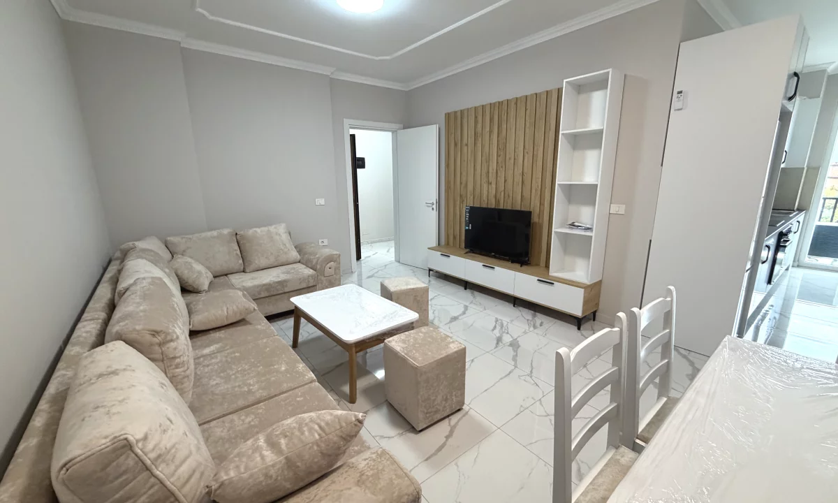 Shtepi me qera Apartament ne Tirane, 1+1, Mobilimi E mobiluar, Pagesa 450  Euro.