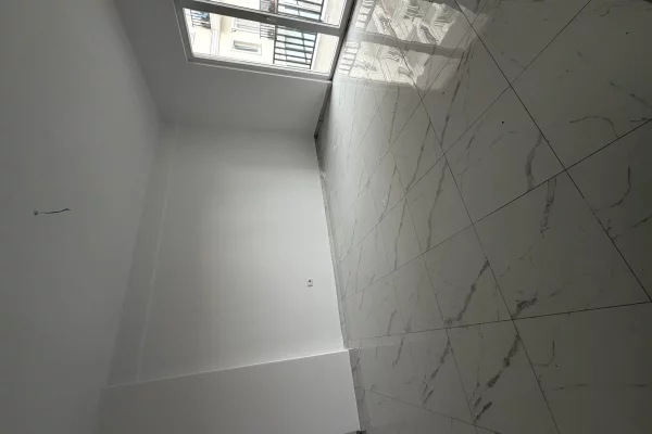 Shtepi me qera Apartament ne Tirane, 2+1, Mobilimi Bosh, pa mobiluar, Pagesa 350  Euro.