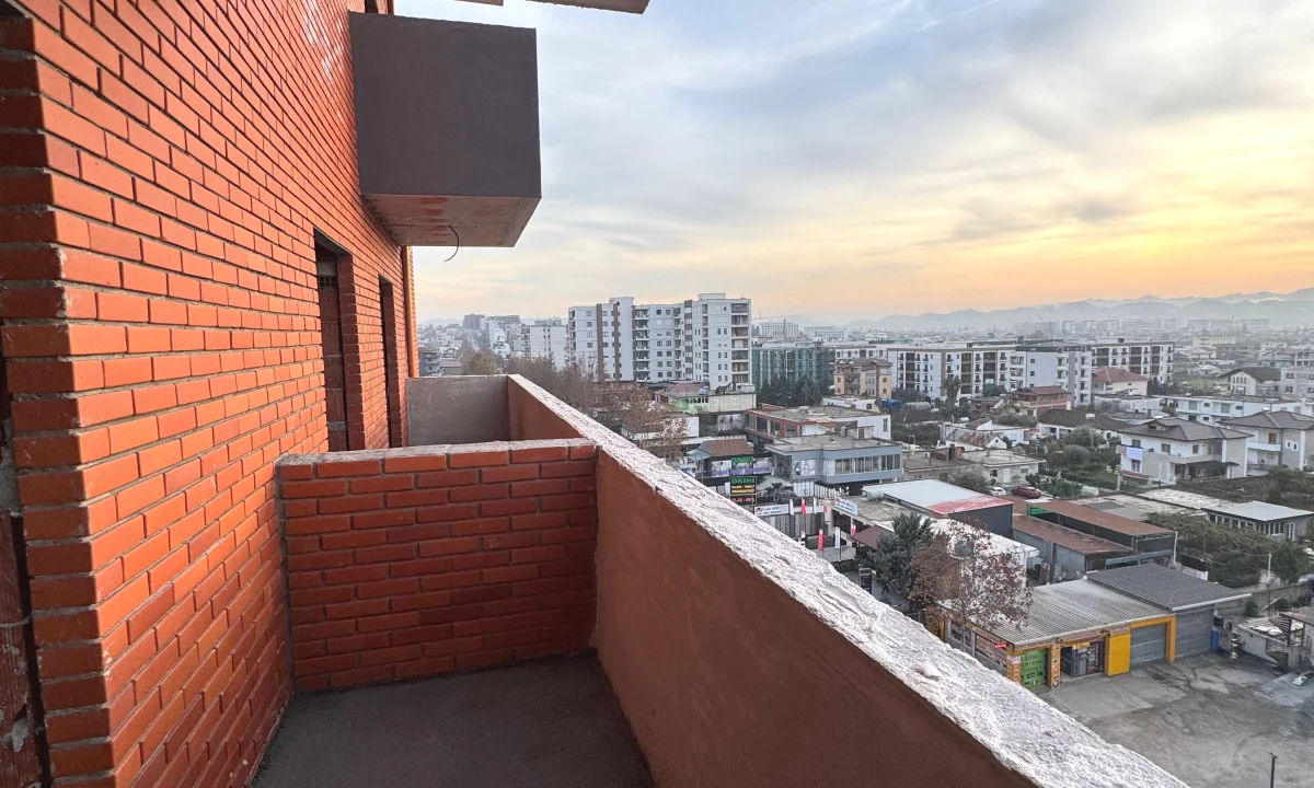 Appartamento in vendita a Tirana 2+1, Vuoto