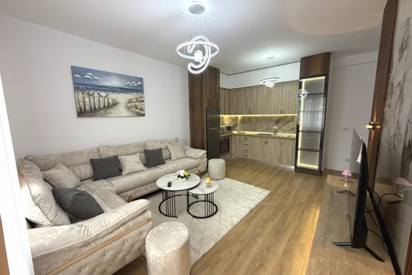 Shitet Apartament 2+1+2 📍Astir