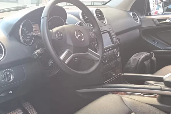 Auto in Vendita a Fier - 8,500 Euro