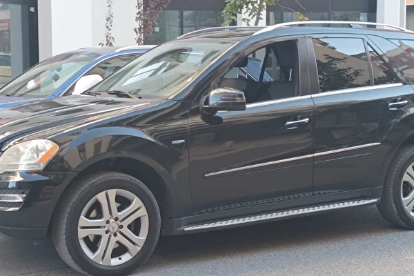 Auto in Vendita a Fier, Mercedes-Benz, 2011 Diesel,Kambio Automatik Pagamento 8,500  Euro.