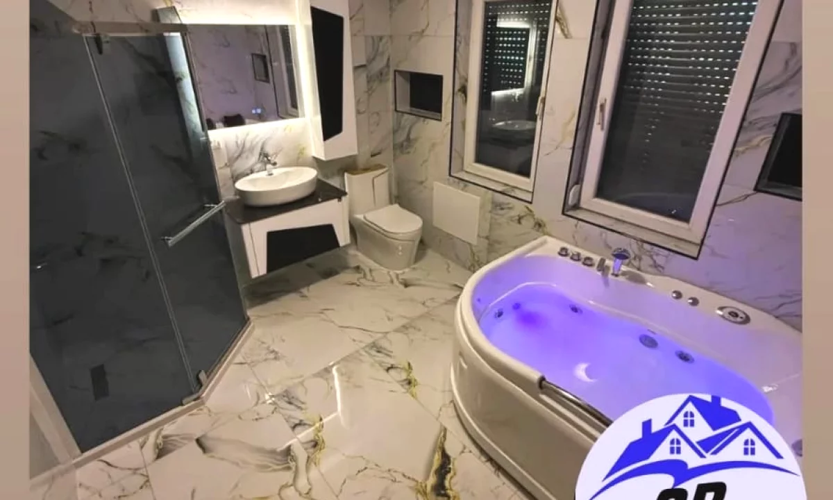 Ofrojm : shtrime pllakash. Punime Guri . Punime gipsi . Grafiato . Patinime etj.