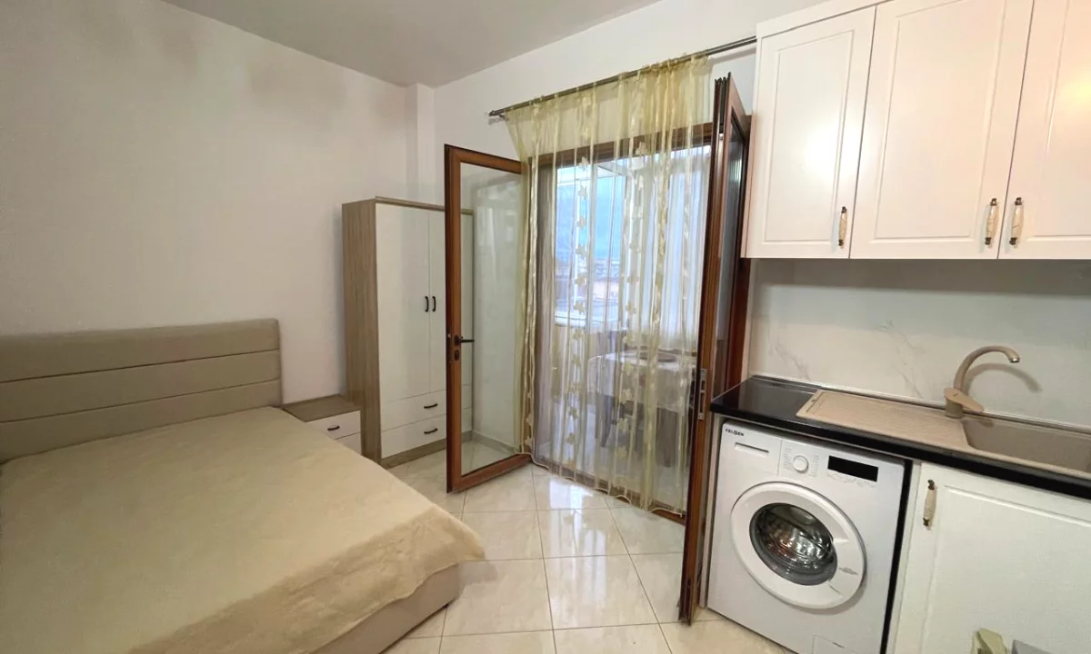 Shtepi me qera Apartament ne Tirane, Garsoniere, Mobilimi E mobiluar, Pagesa 29,000  Leke.