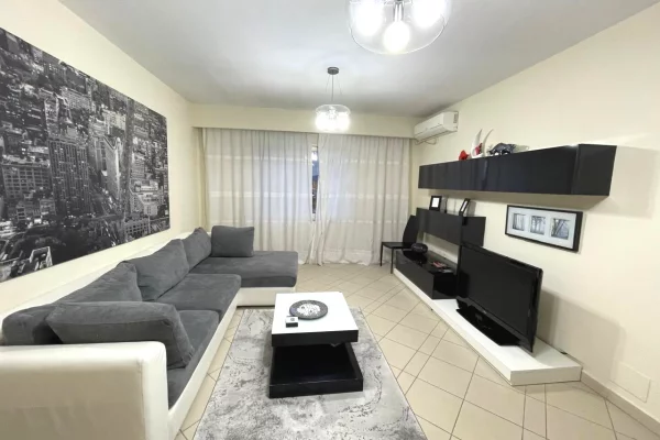Shtepi me qera Apartament ne Tirane, 1+1, Mobilimi E mobiluar, Pagesa 50,000  Leke.