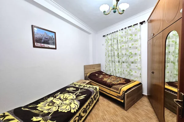 Shtepi me qera Apartament ne Tirane, 2+1, Mobilimi E mobiluar, Pagesa 45,000  Leke.