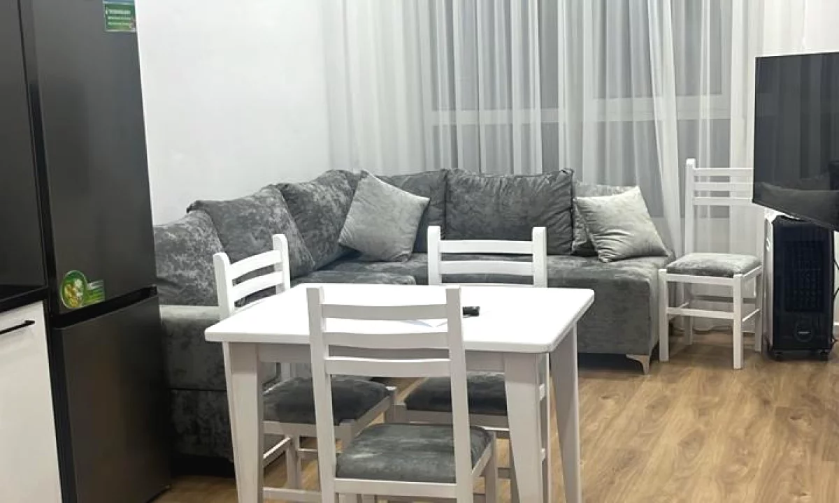 Shtepi me qera Apartament ne Tirane, 1+1, Mobilimi E mobiluar, Pagesa 450  Euro.