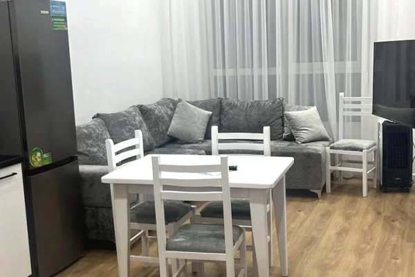 Apartament 1+1 me Qira tek Kompleksi Mangalem