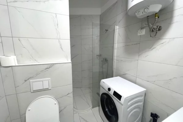 Shtepi me qera Apartament ne Tirane, 1+1, Mobilimi E mobiluar, Pagesa 60,000  Leke.