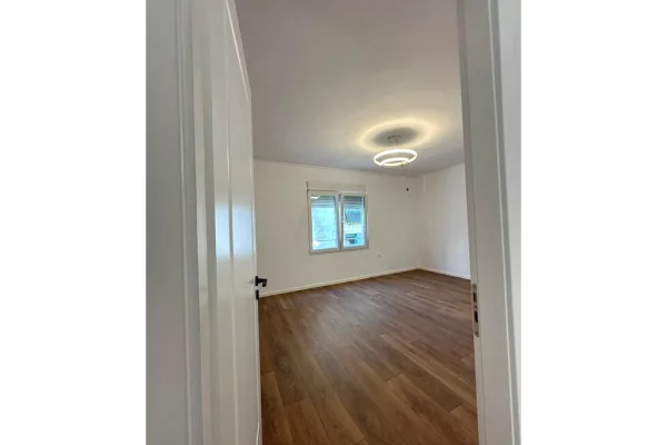 Appartamento in vendita a Tirana 2+1, Vuoto