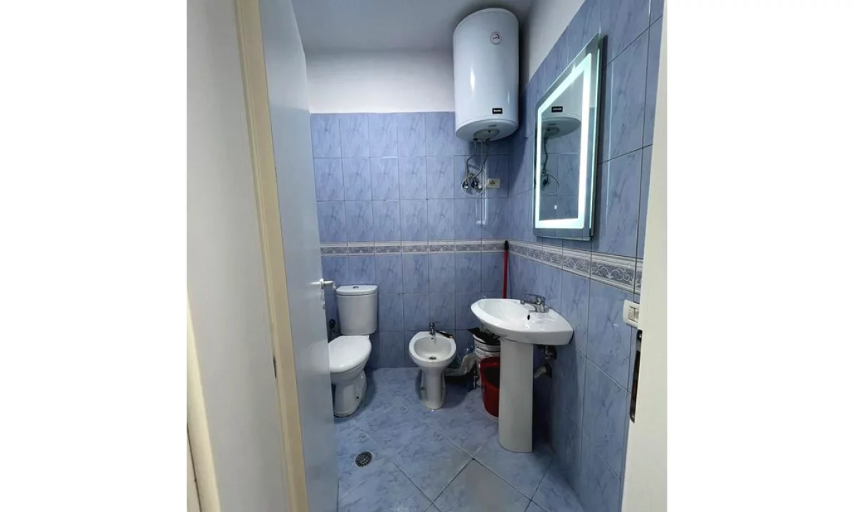 Appartamento in vendita a Tirana 2+1, Vuoto