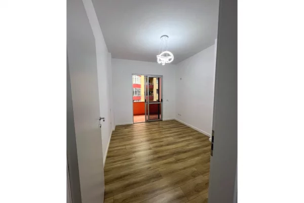 Appartamento in vendita a Tirana 2+1, Vuoto