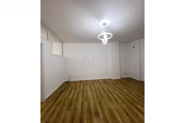 Appartamento in vendita a Tirana 2+1, Vuoto