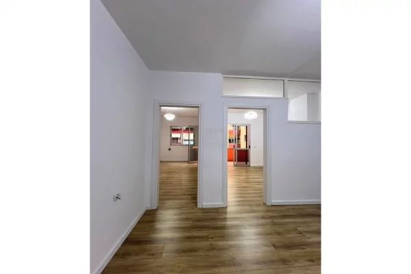 Appartamento in vendita a Tirana 2+1, Vuoto