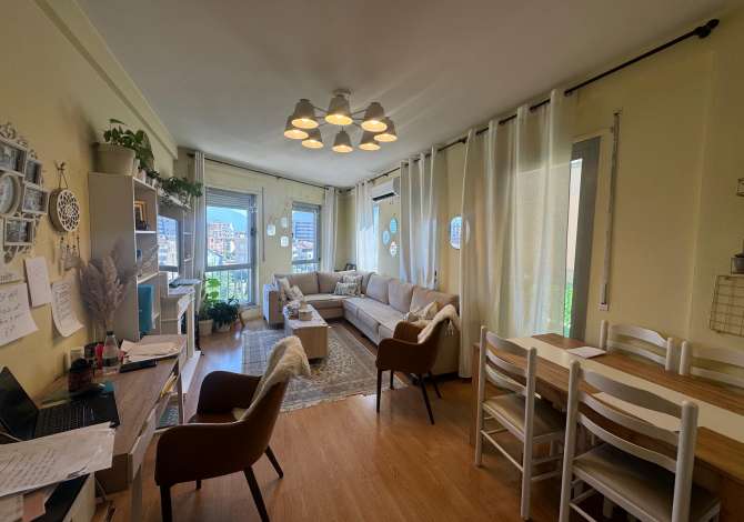 Shtepi ne shitje Apartament ne Tirane, 2+1, Mobilimi E mobiluar, Pagesa 170,000  Euro.