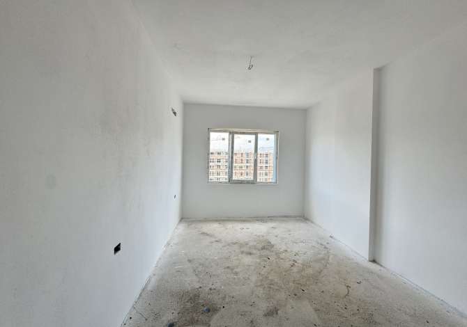 Shtepi ne shitje Apartament ne Tirane, 2+1, Mobilimi Bosh, pa mobiluar, Pagesa 126,860  Euro.