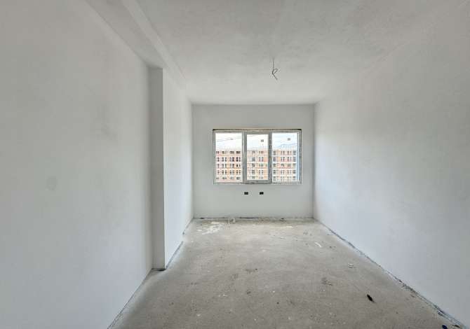 Shtepi ne shitje Apartament ne Tirane, 2+1, Mobilimi Bosh, pa mobiluar, Pagesa 126,860  Euro.