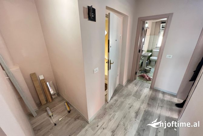 Qera Zyre 2+1 tek 21 Dhjetori