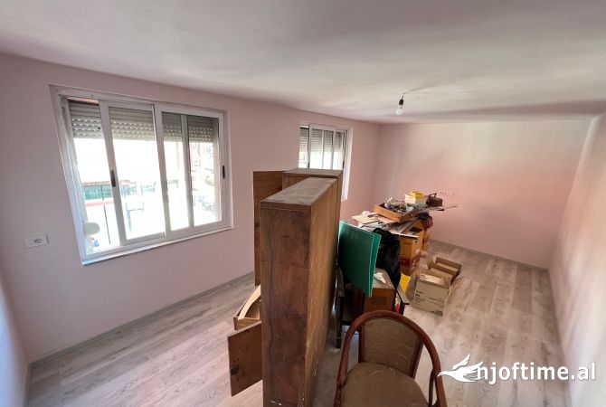 Business Property for Rent 3+1 in Tirana - 400 Euro