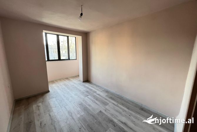 Qera Zyre 2+1 tek 21 Dhjetori