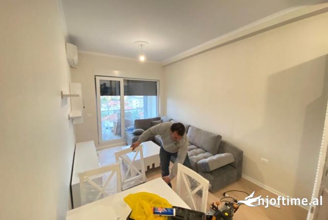 Shitet Apartment 1+1 tek 21 Dhjetori