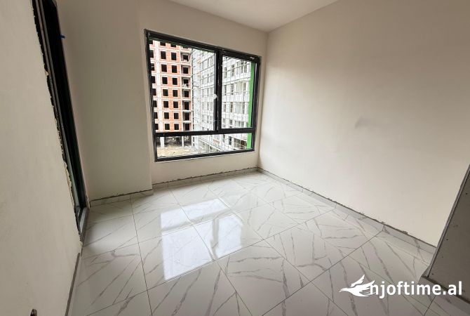 Shtepi ne shitje Apartament ne Tirane, 1+1, Mobilimi Bosh, pa mobiluar, Pagesa 80,000  Euro.