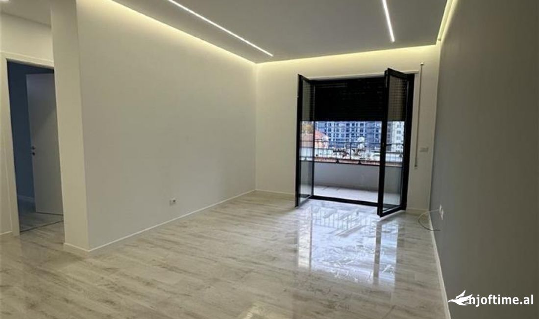 Shtepi ne shitje Apartament ne Tirane, 2+1, Mobilimi Bosh, pa mobiluar, Pagesa 240,000  Euro.