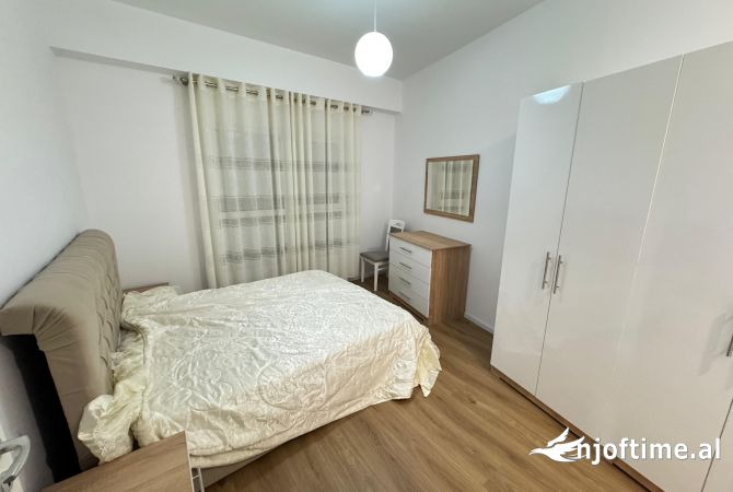 Shtepi me qera Apartament ne Tirane, 1+1, Mobilimi E mobiluar, Pagesa 400  Euro.