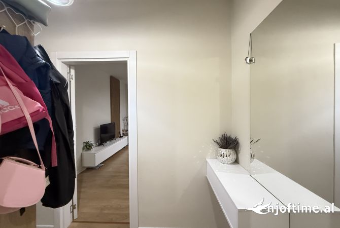 Shtepi ne shitje Apartament ne Tirane, 2+1, Mobilimi E mobiluar, Pagesa 148,000  Euro.