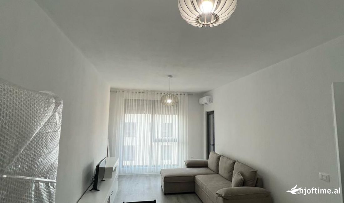 Shtepi me qera Apartament ne Tirane, 1+1, Mobilimi E mobiluar, Pagesa 520  Euro.