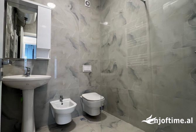 Shtepi me qera Apartament ne Tirane, 1+1, Mobilimi E mobiluar, Pagesa 520  Euro.