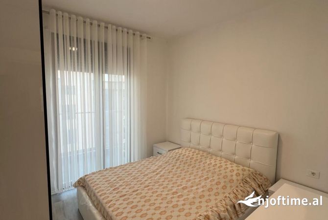 Shtepi me qera Apartament ne Tirane, 1+1, Mobilimi E mobiluar, Pagesa 520  Euro.