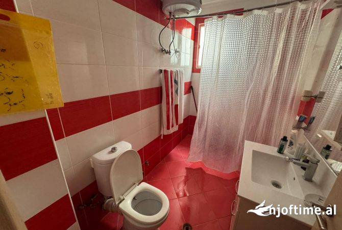Shtepi ne shitje Apartament ne Tirane, 1+1, Mobilimi E mobiluar, Pagesa 90,000  Euro.
