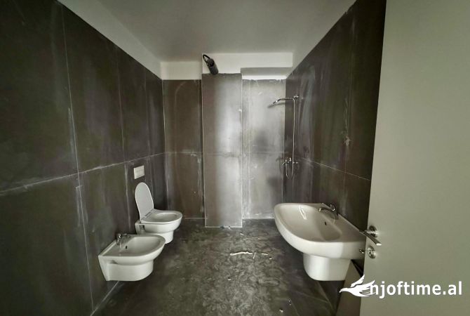 Shtepi me qera Apartament ne Tirane, 1+1, Mobilimi Bosh, pa mobiluar, Pagesa 600  Euro.