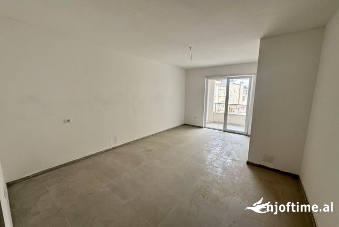 Shtepi me qera Apartament ne Tirane, 1+1, Mobilimi Bosh, pa mobiluar, Pagesa 600  Euro.