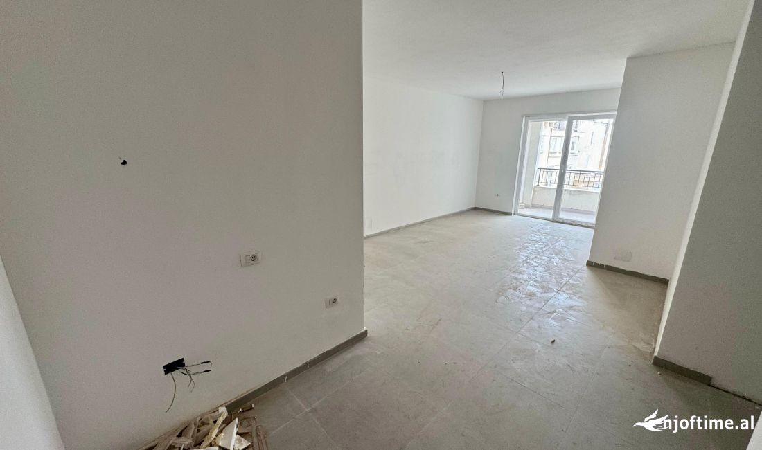 Shtepi me qera Apartament ne Tirane, 1+1, Mobilimi Bosh, pa mobiluar, Pagesa 600  Euro.