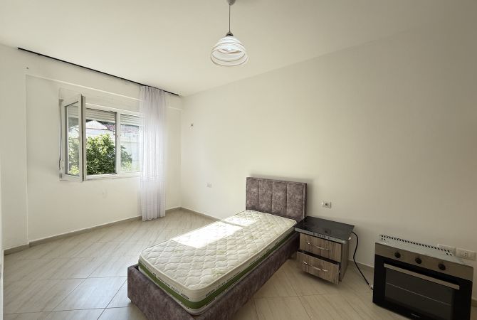Shtepi me qera Apartament ne Tirane, 2+1, Mobilimi E mobiluar, Pagesa 600  Euro.