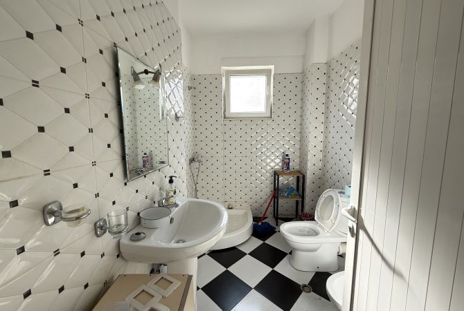 Shtepi me qera Apartament ne Tirane, 2+1, Mobilimi E mobiluar, Pagesa 600  Euro.