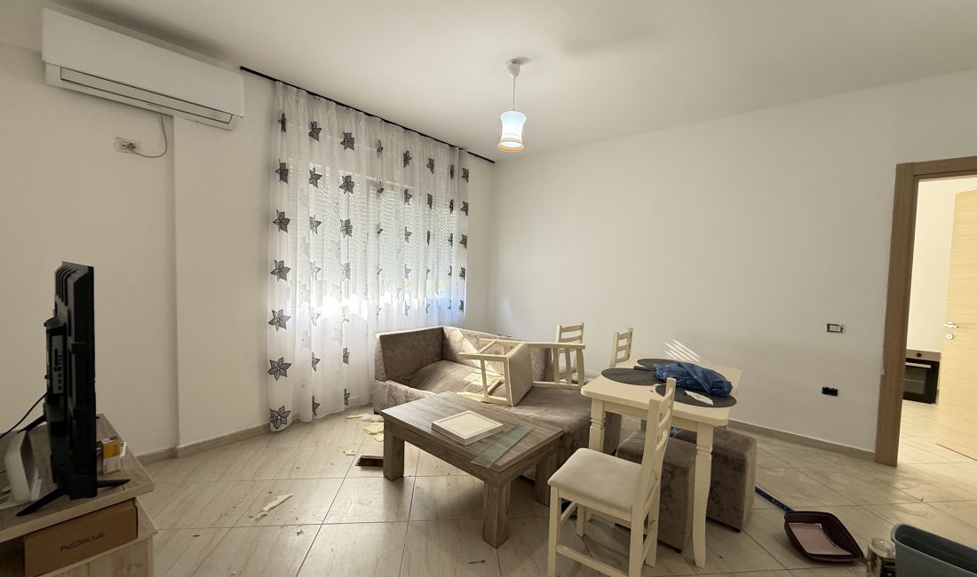 Shtepi me qera Apartament ne Tirane, 2+1, Mobilimi E mobiluar, Pagesa 600  Euro.